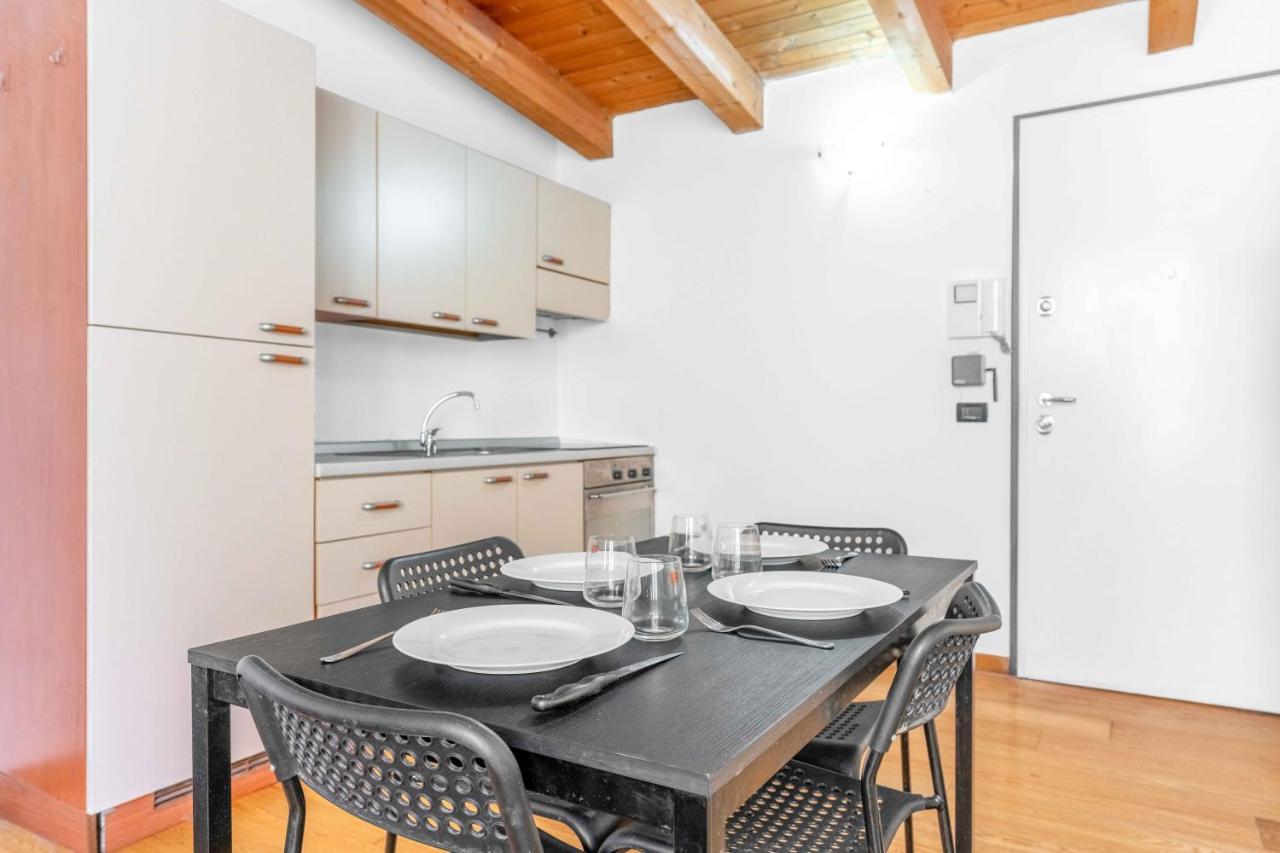 Mo37 Loreto- Duomo - Chic Apartment 밀라노 외부 사진
